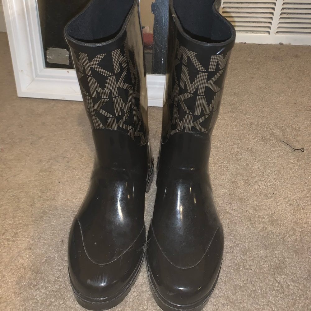 Michael Kors Rainboots - Picture 3 of 4